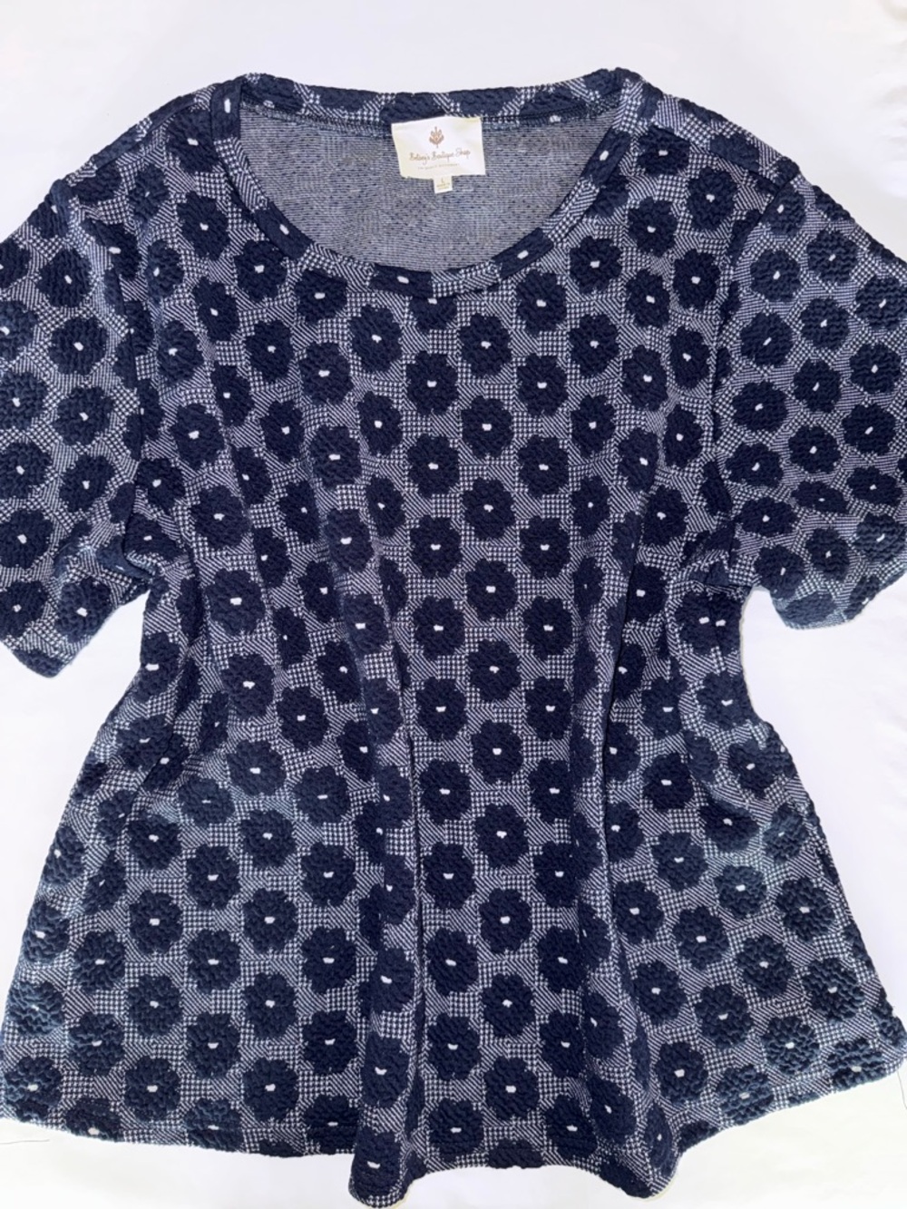 Betsey’s Boutique Shop Navy Floral Jacquard Short-Sleeve Tee L